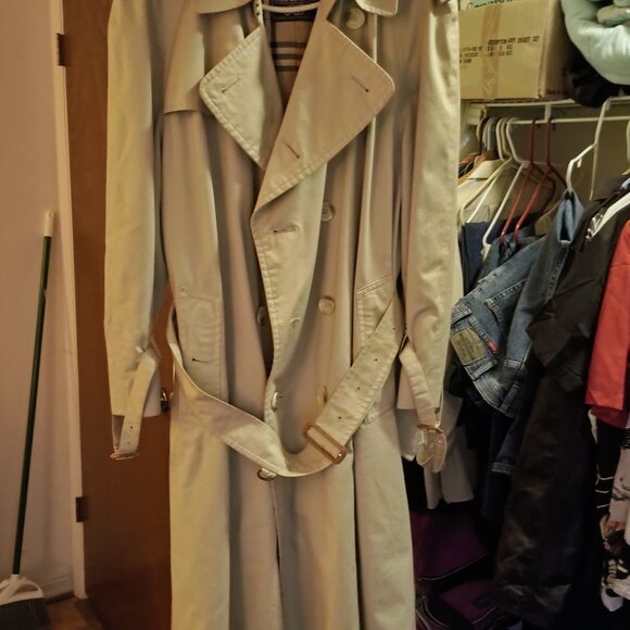 Burberry Women's Long Trench Coat - Picture 4 of 10
